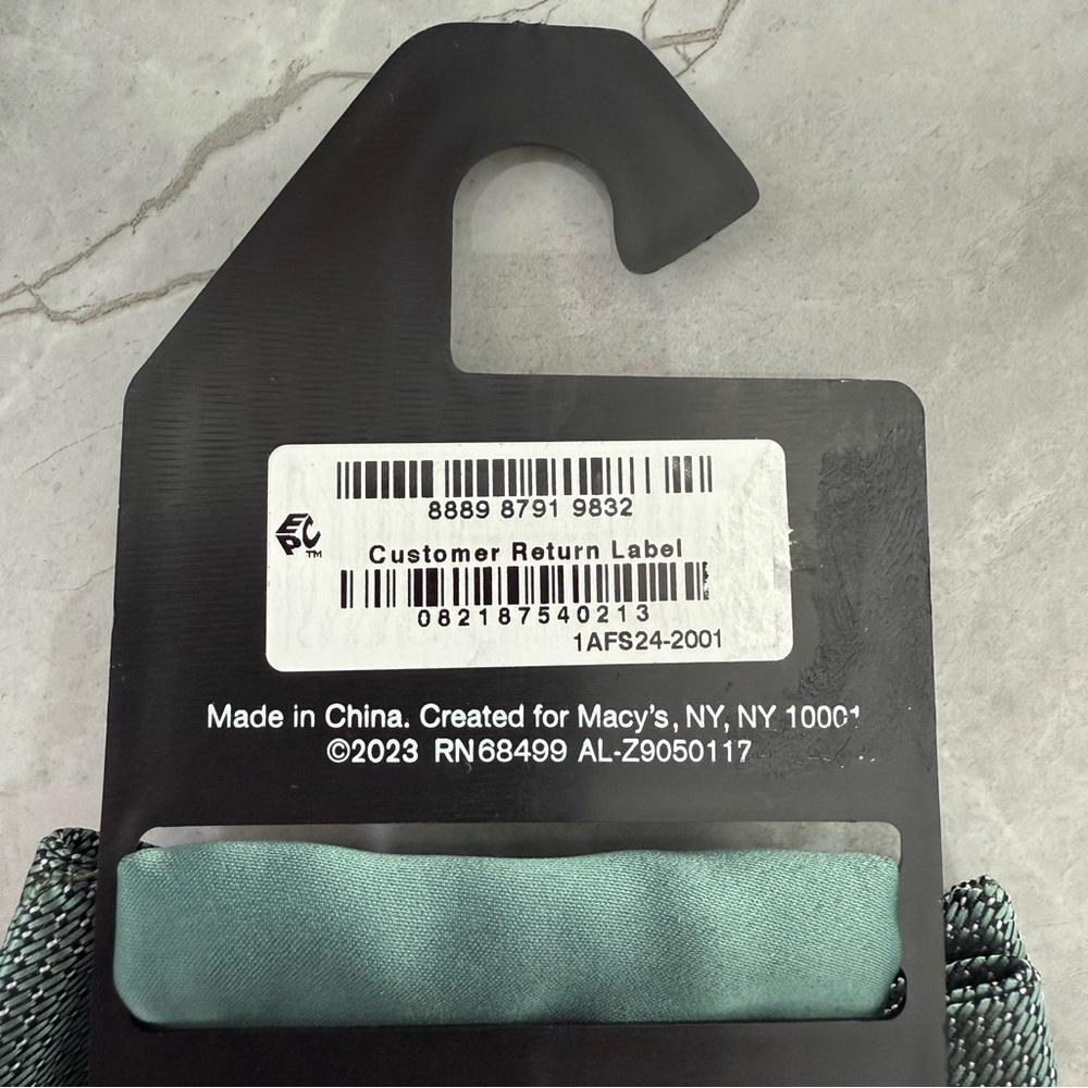 Men’s Alfani 2 Piece Bow Tie And Pocket Square Set Suit Business Office - Picture 10 of 12